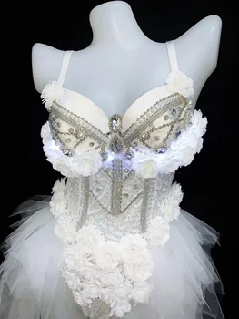 Baltos spalvos Nėrinių kalnų krištolas Bodysuit Gėlės Saldus, Seksualus Šokių Suknelė LED Šviesos Priedai Gimtadienio Apranga Baras Dainininkas Etape Dėvėti