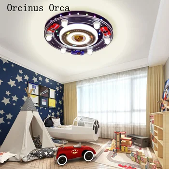 Kūrybinės animacijos automobilių lenktynių modelis lubų lempa berniukas, miegamojo, vaikų kambario lempa, spalva asmenybės prabangių automobilių lubų lempa