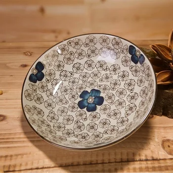 Japonų stalo įrankiai glazūruoti keramikos plokštės kepsnys patiekalų viešbutis kūrybos žuvies patiekalai.